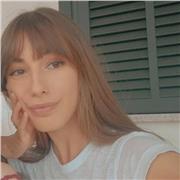 Sono una studentessa di psicologia, ho frequentato corsi in inglese e in seguito a numerosi corsi e esperienze all'estero ho raggiunto il livello Advanced (c1) di lingua inglese.
Scopriamo insieme come imparare al meglio l'inglese!